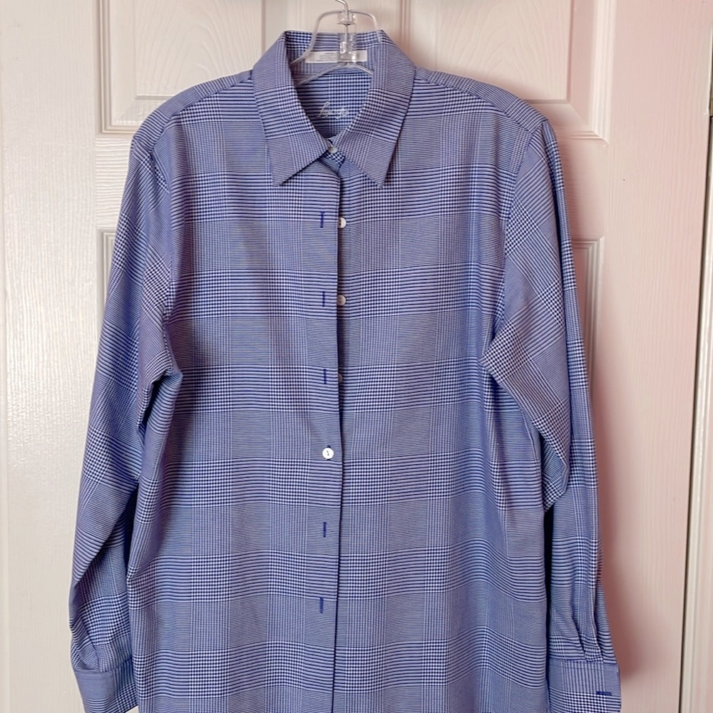 Blue houndstooth patterned wrinkle free button up foxcroft blouse